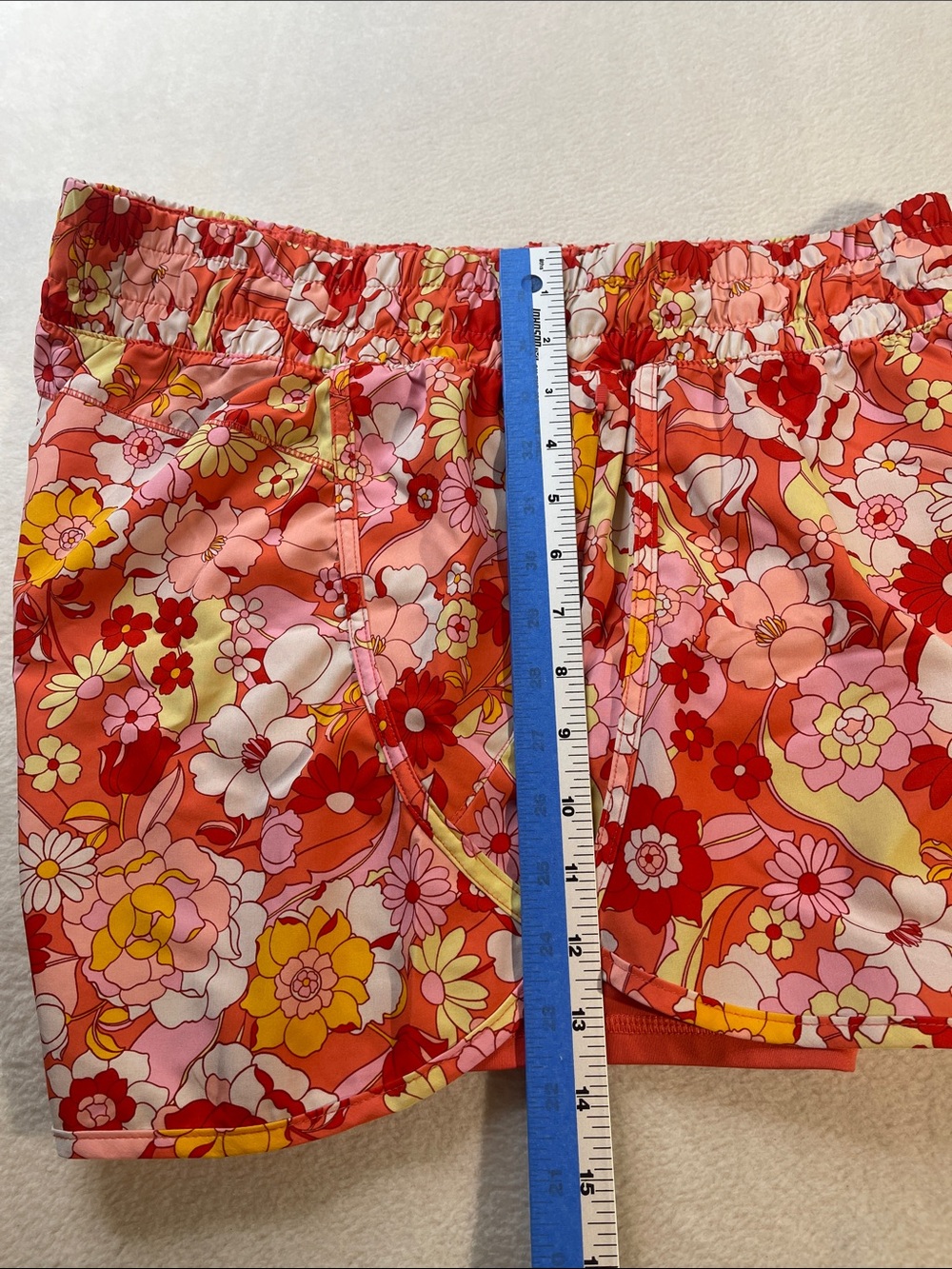 Avia Red Floral Women's Athletic Shorts SIZE L 12-14 BUILT IN UNDERPANTS - Picture 9 of 10